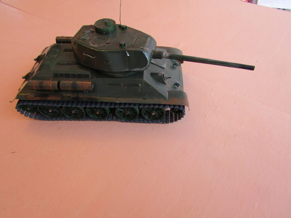 стальная модель танка Т-34